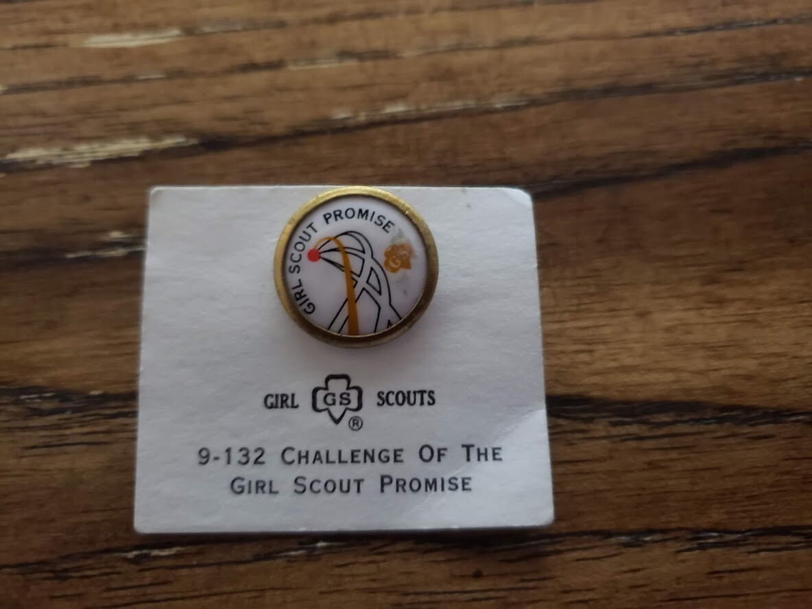 Cadette Girl Scout Promise Challenge Pin 19631980 Store Treasure