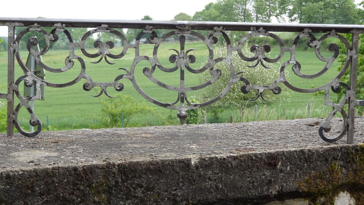 Appui De Fenetre En Fer Forgé