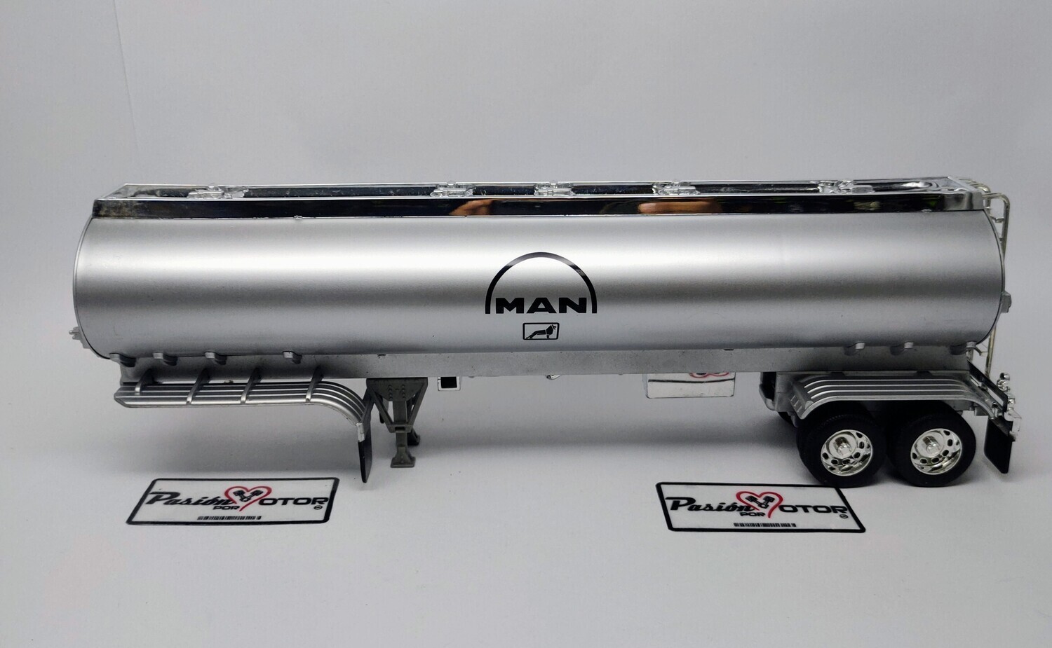 MAN TGX 18.440 Modell LKW 1/64 - Welly Truck Modellauto Rot