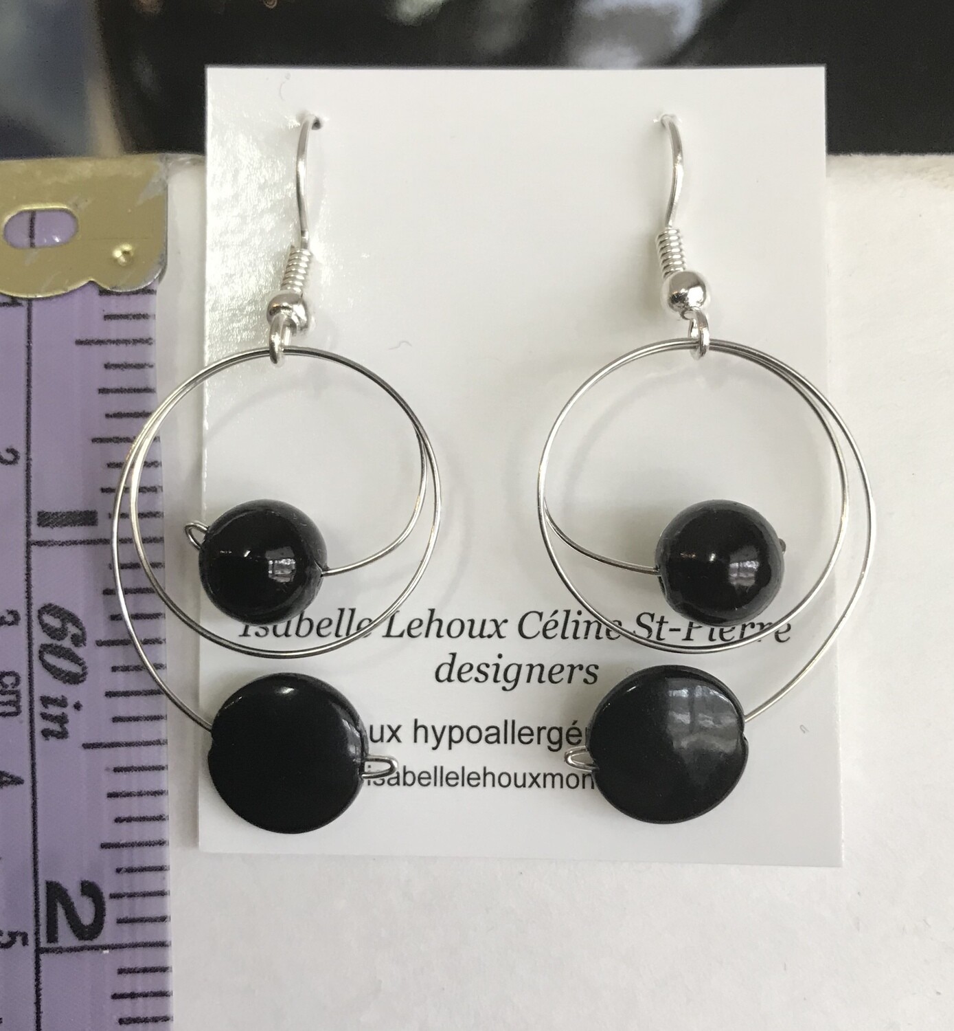 Boucles D'oreilles Rondes Avec Perles Noires - NEUves Sans Emballage D'origine