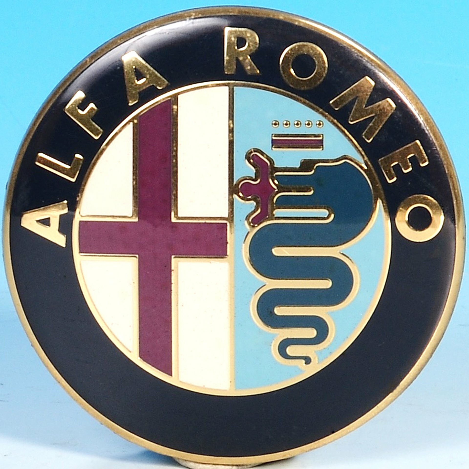 Знак alfa romeo