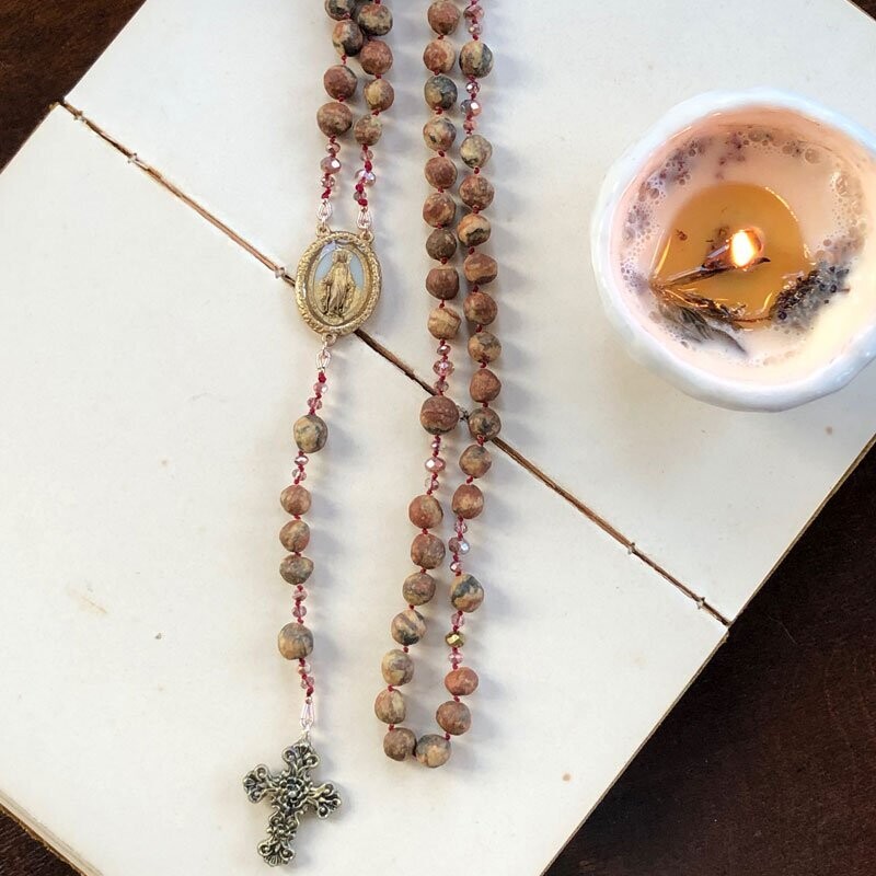 Collana Rosario Con Perle Rosa 8mm, Medaglia Miracolosa E Crocifisso – Fatta A Mano