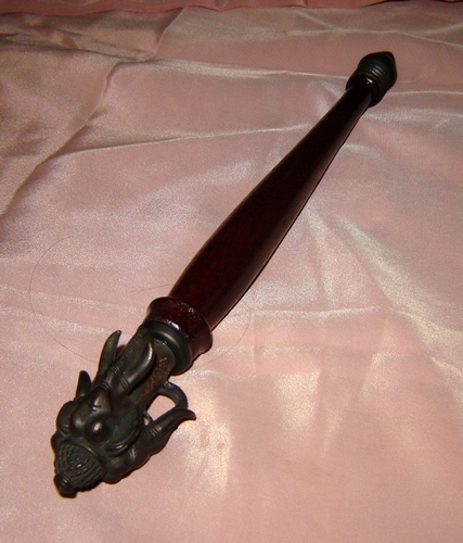Mai Kroo Ayaraprot triple Elephant Head Wand 11 Inches Long 2545 BE Luang Por Tong Dam 