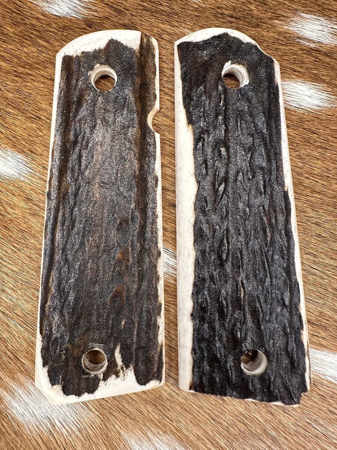 Traditional 1911 Stag Grips