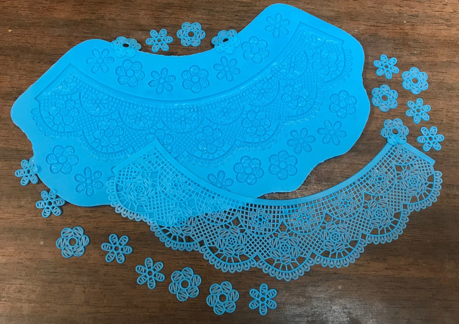 Sweeties Favorite Flower Lace MatBACKORDER