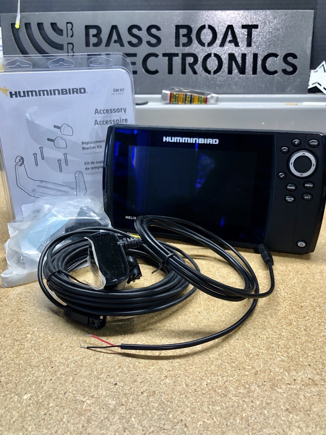 HUMMINBIRD HELIX 7 CHIRP GPS G2N W/ TRANSDUCER *USED*