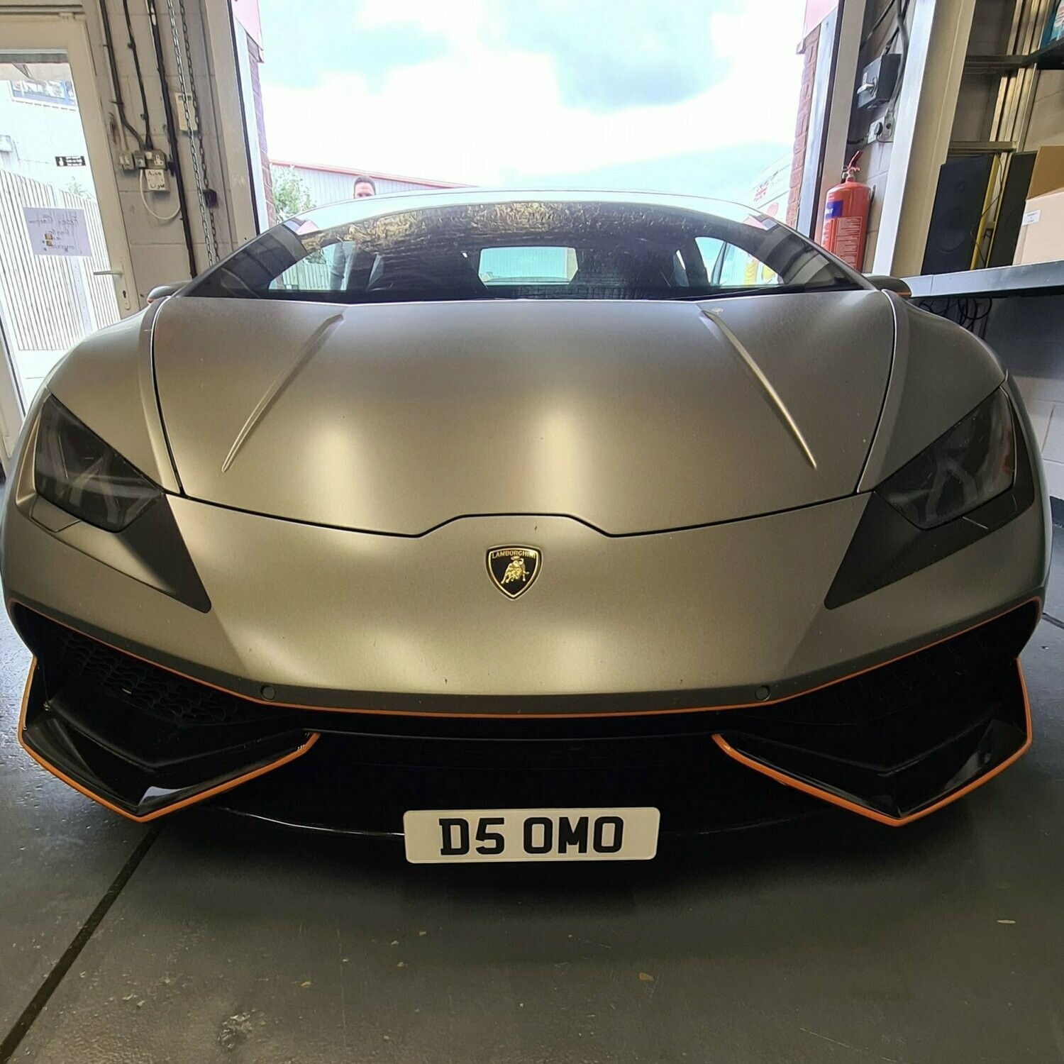 Huracan front license plate mount