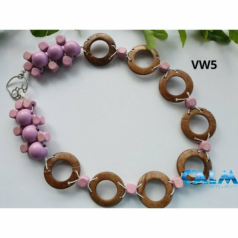 CALM Coconut wood Necklace