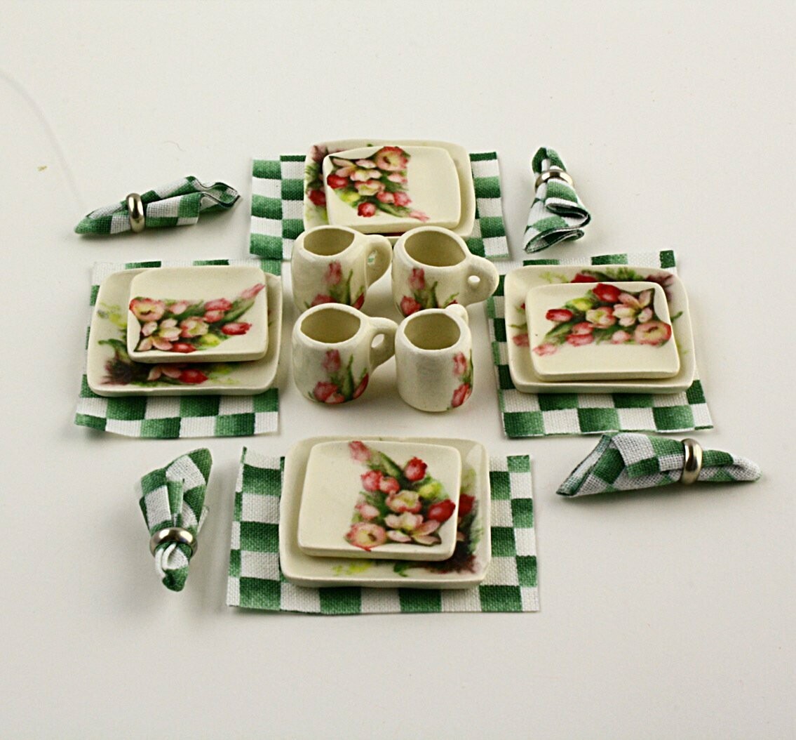Floral Square Snack Set of 4