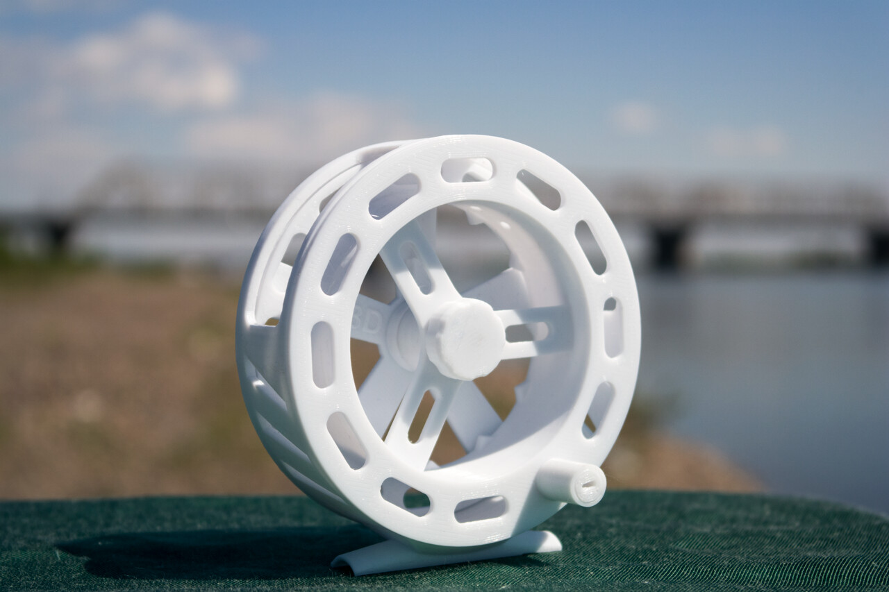 Trout Plastic reel fly fishing casting