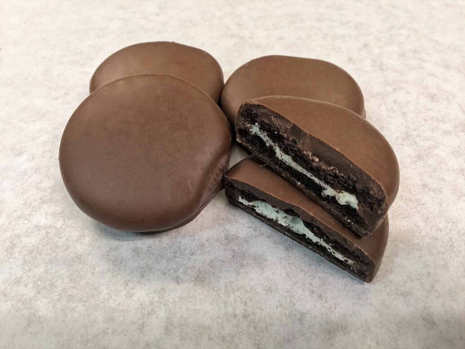 Mint Chocolate Oreos 1 lb.