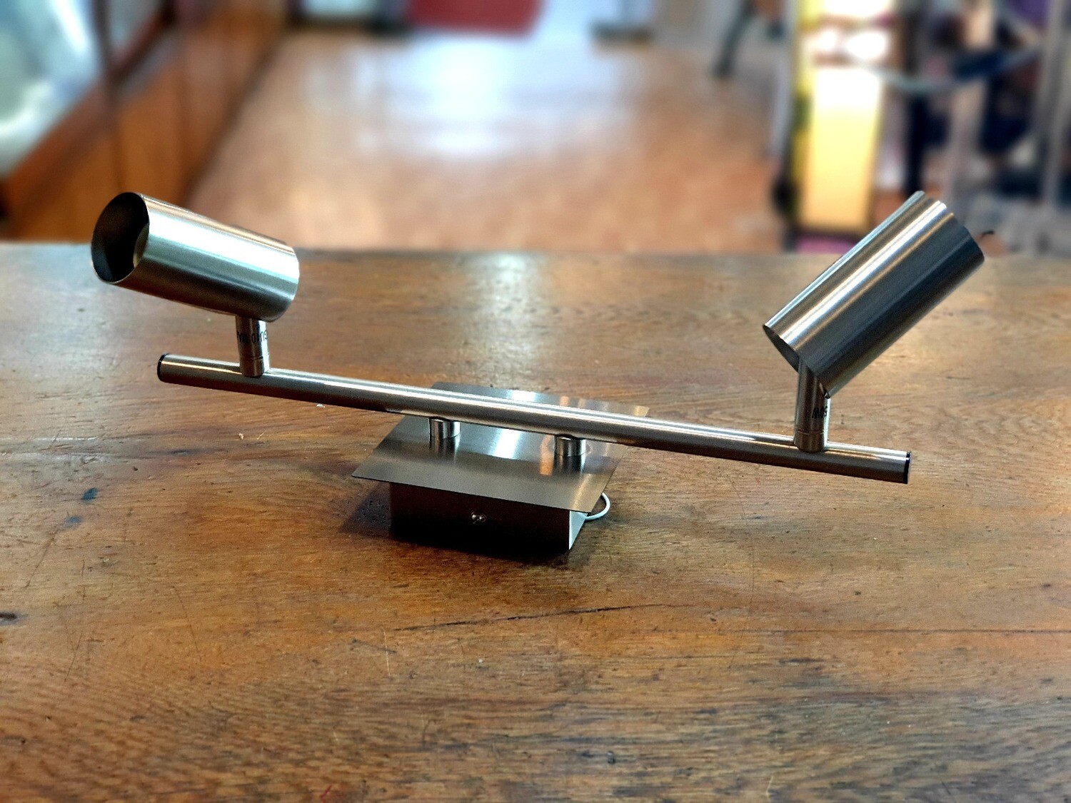 Spot varal base cuadrada de 2 luces color Nickel