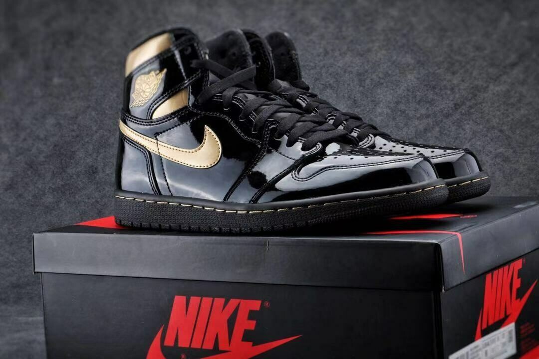 retro 1 high og black and gold