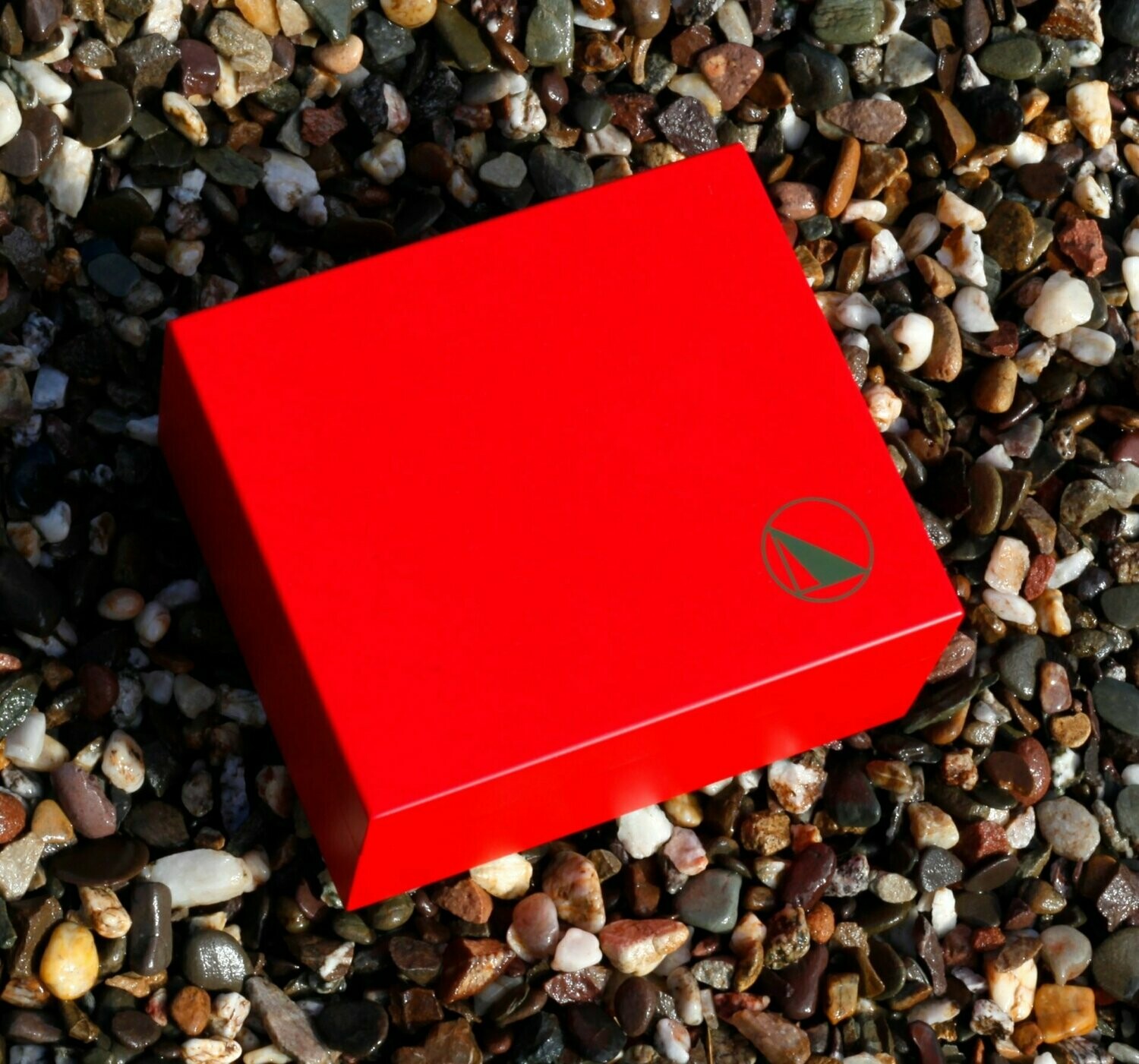 The Rolling Box Red 170