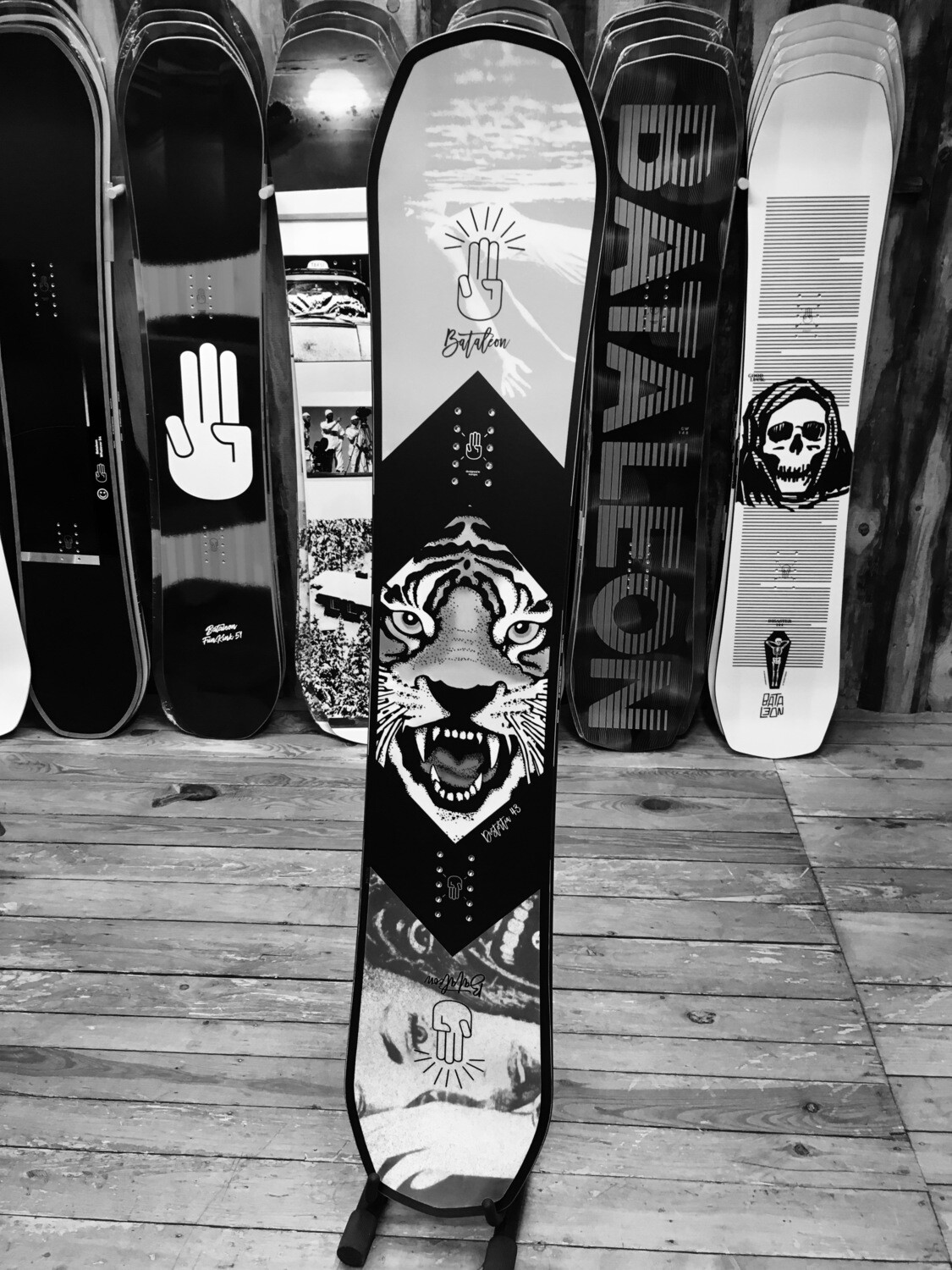 THE DISTORTIA BATALEON Snowboard