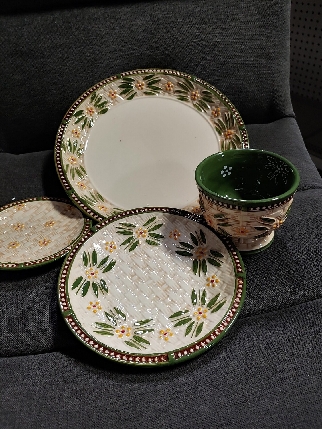 20pc dinnerware temptations