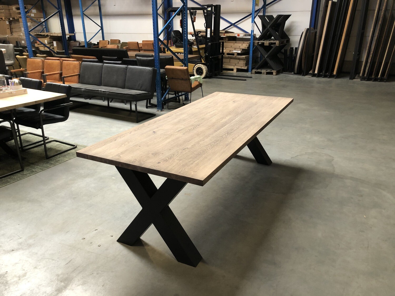 Massiver Eichentisch H139