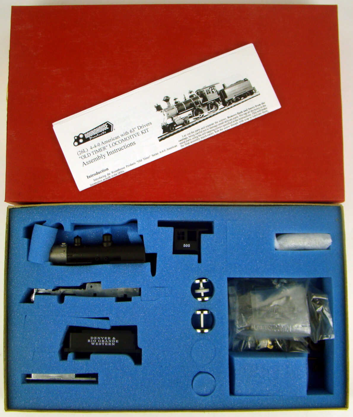 IHC Premier M802 Southern Pacific 440 "Modern" American HO