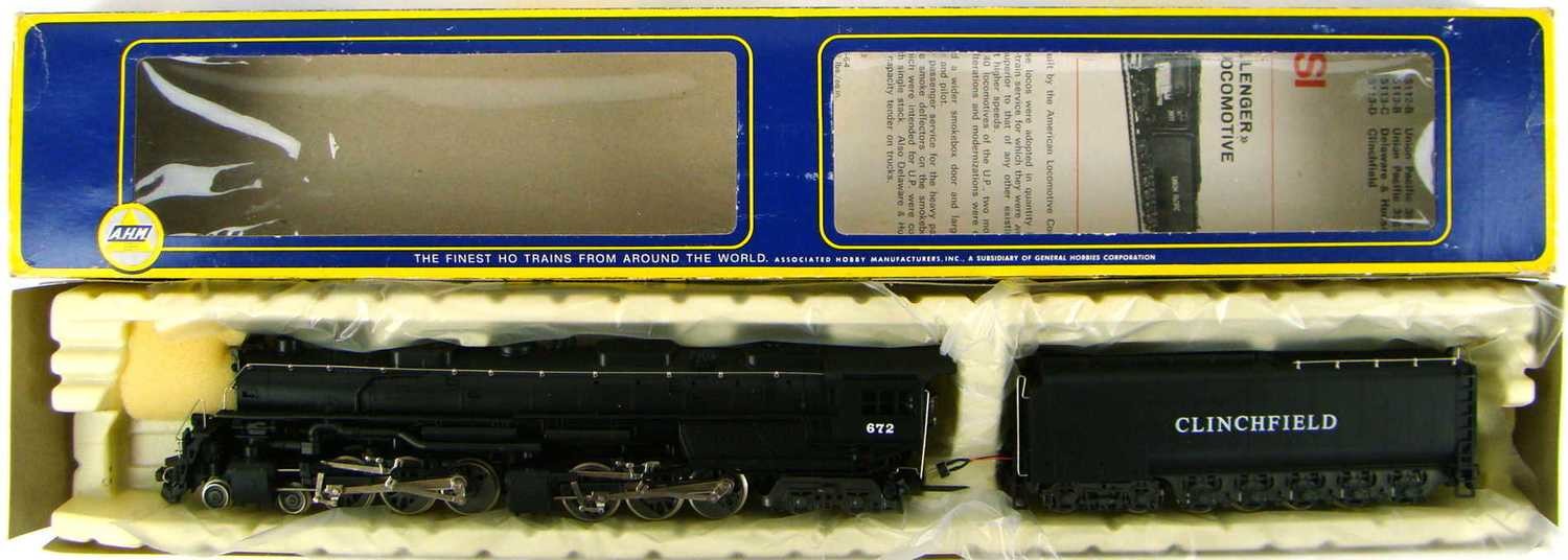 AHM 5113D Clinchfield Class E3 4664 Challenger 672 HO Scale