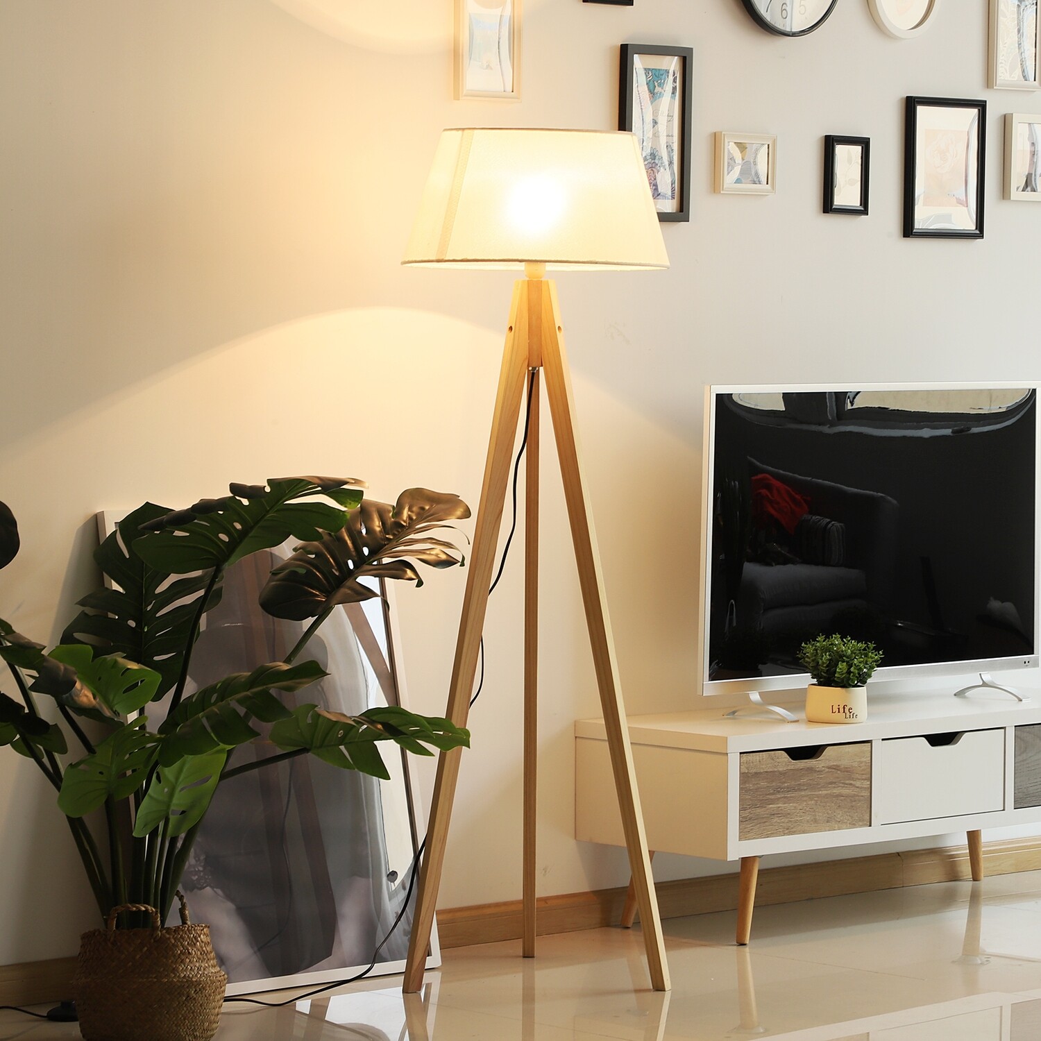 HOMCOM® Stehlampe Tripod Schlafzimmer Standleuchte Stehleuchte 40 W ...