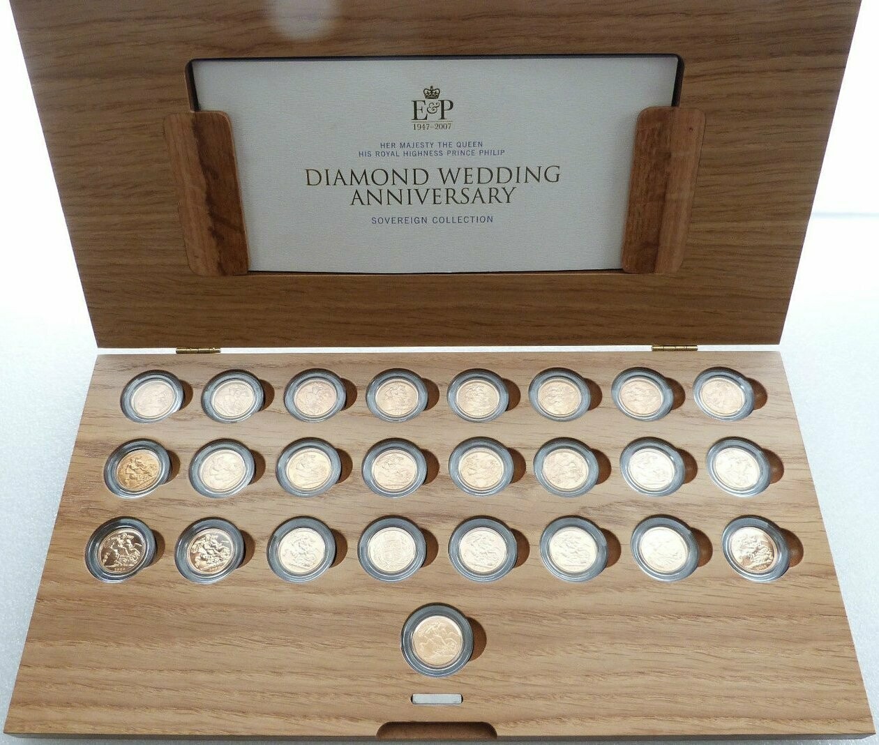 2007 Diamond Wedding Full Sovereign Gold 25 Coin Set Box Coa Mintage 60