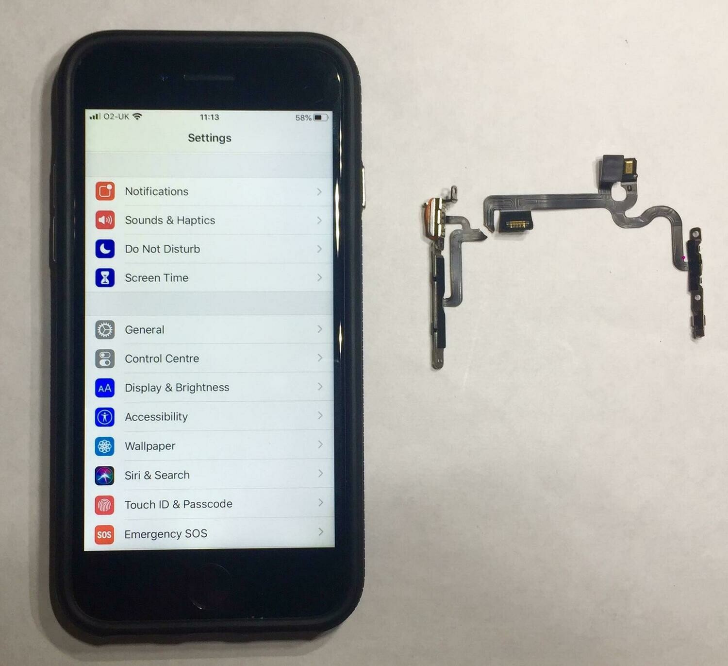 iPhone Mute / Volume Up & Down / Flash / Rear Mic Flex Repair