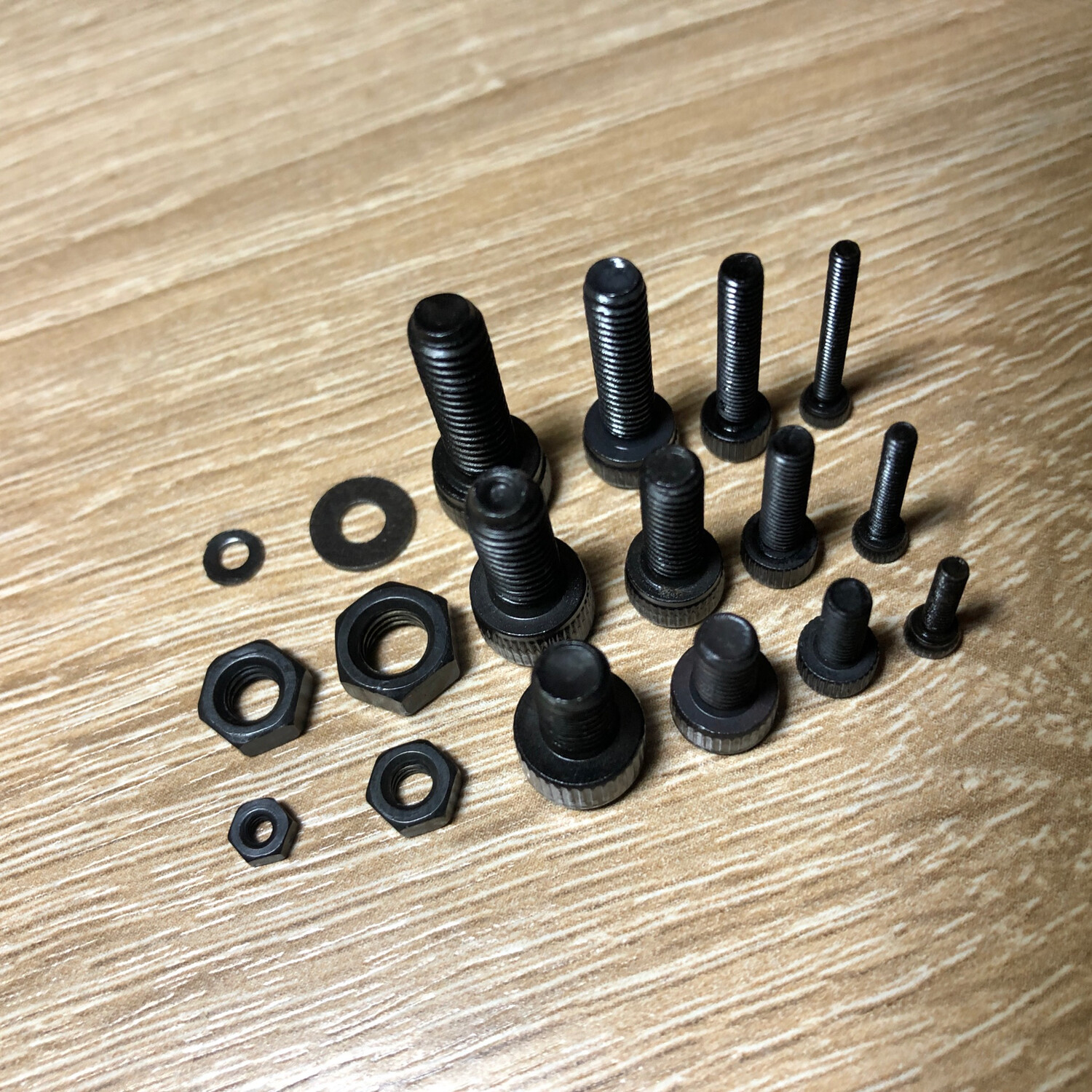 Болт с вн. шестигранником М5 Закаленная углеродистая сталь – PROZHEKTOR8KVT