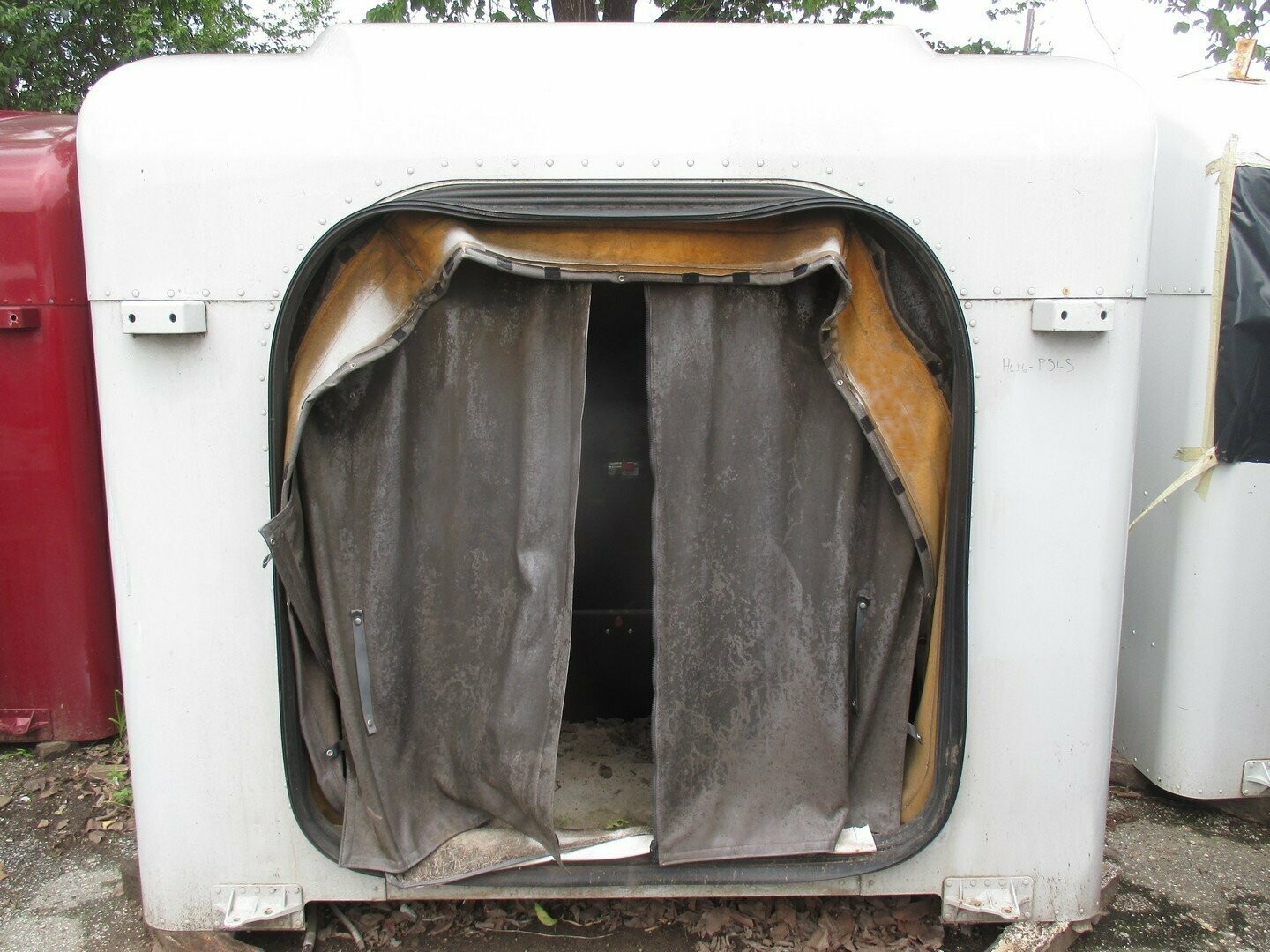 2012 63Inch Peterbilt Sleeper Unibilt Ultracab