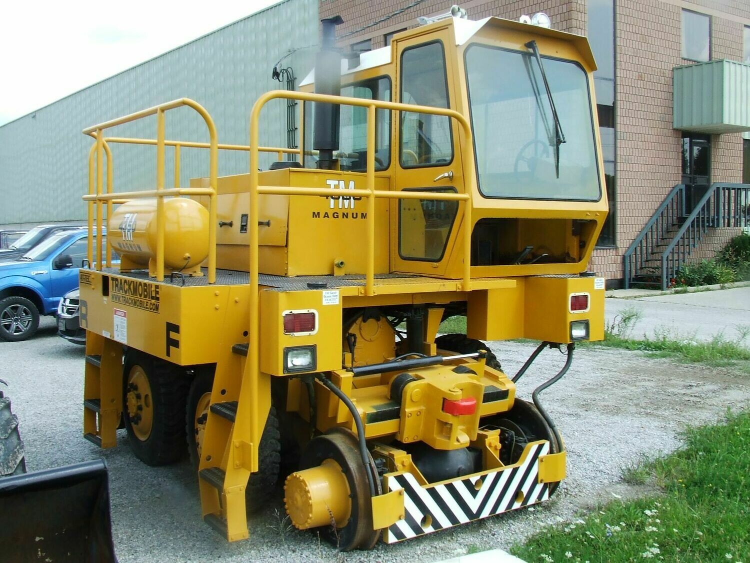 Refurbished 2003 Trackmobile 4350 with rebuilt Cummins diesel and wired