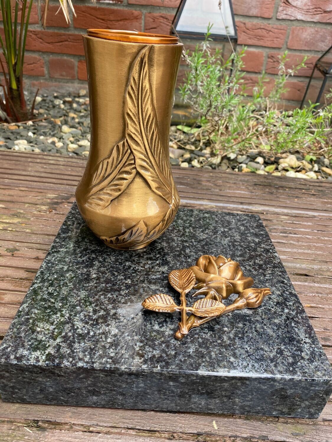 Grabvase Bronze Mit Sockel