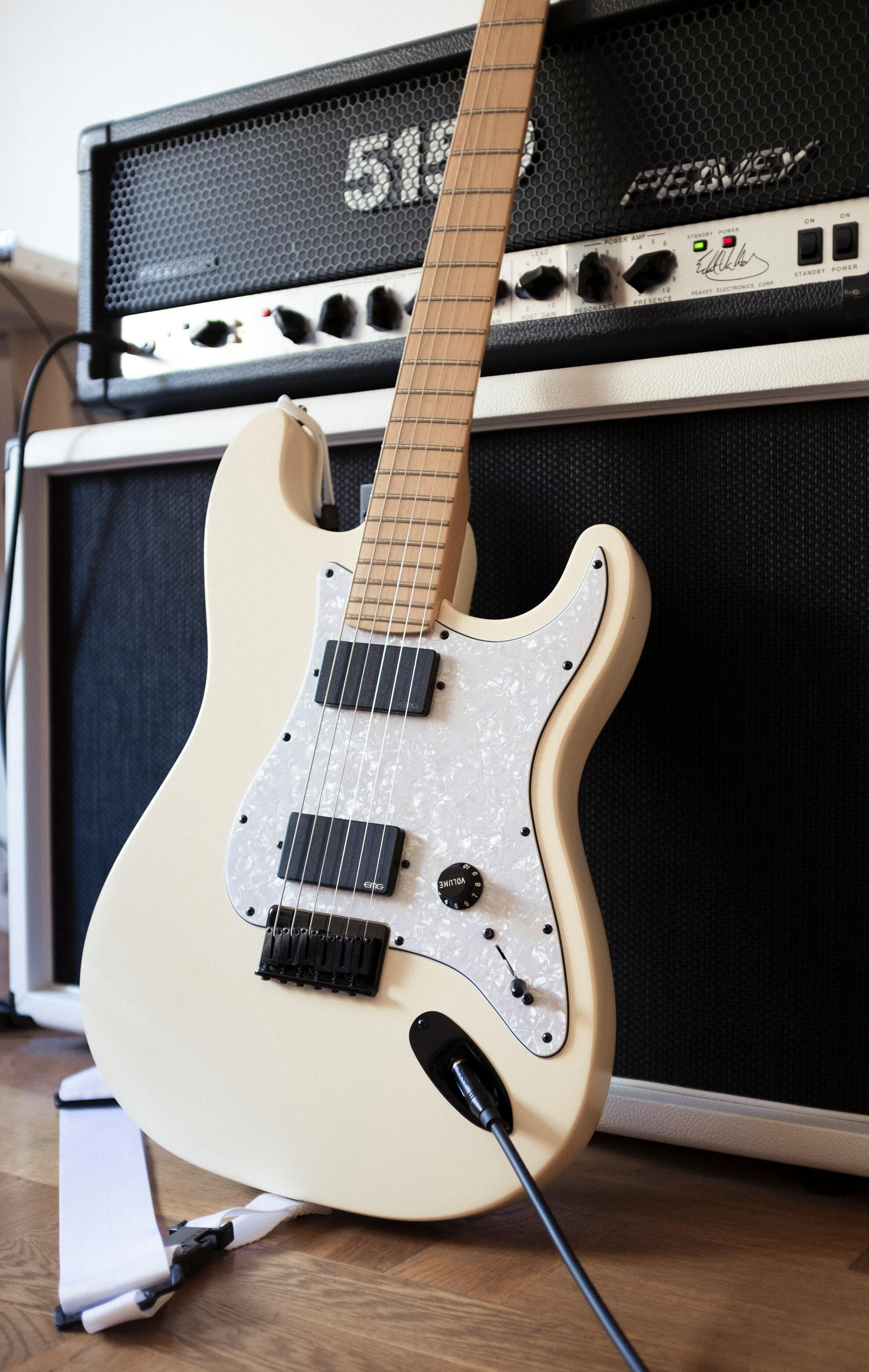 Differenza Tra Basso E Chitarra Elettrica