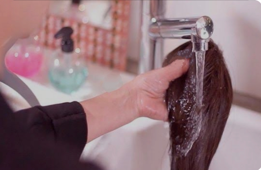 5 STEPS FOR WASHING SYNTHETIC WIGS