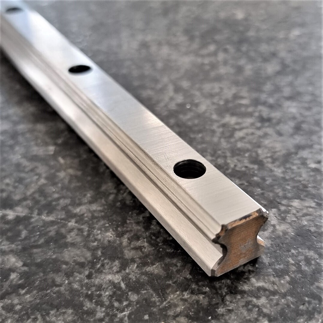 Original HIWIN HGR 15R1000C Linear Guide Rail