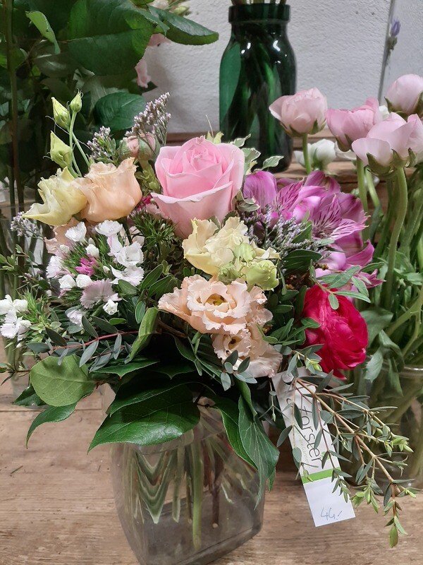Blumenstrauss in Lila, Pink, Rosa