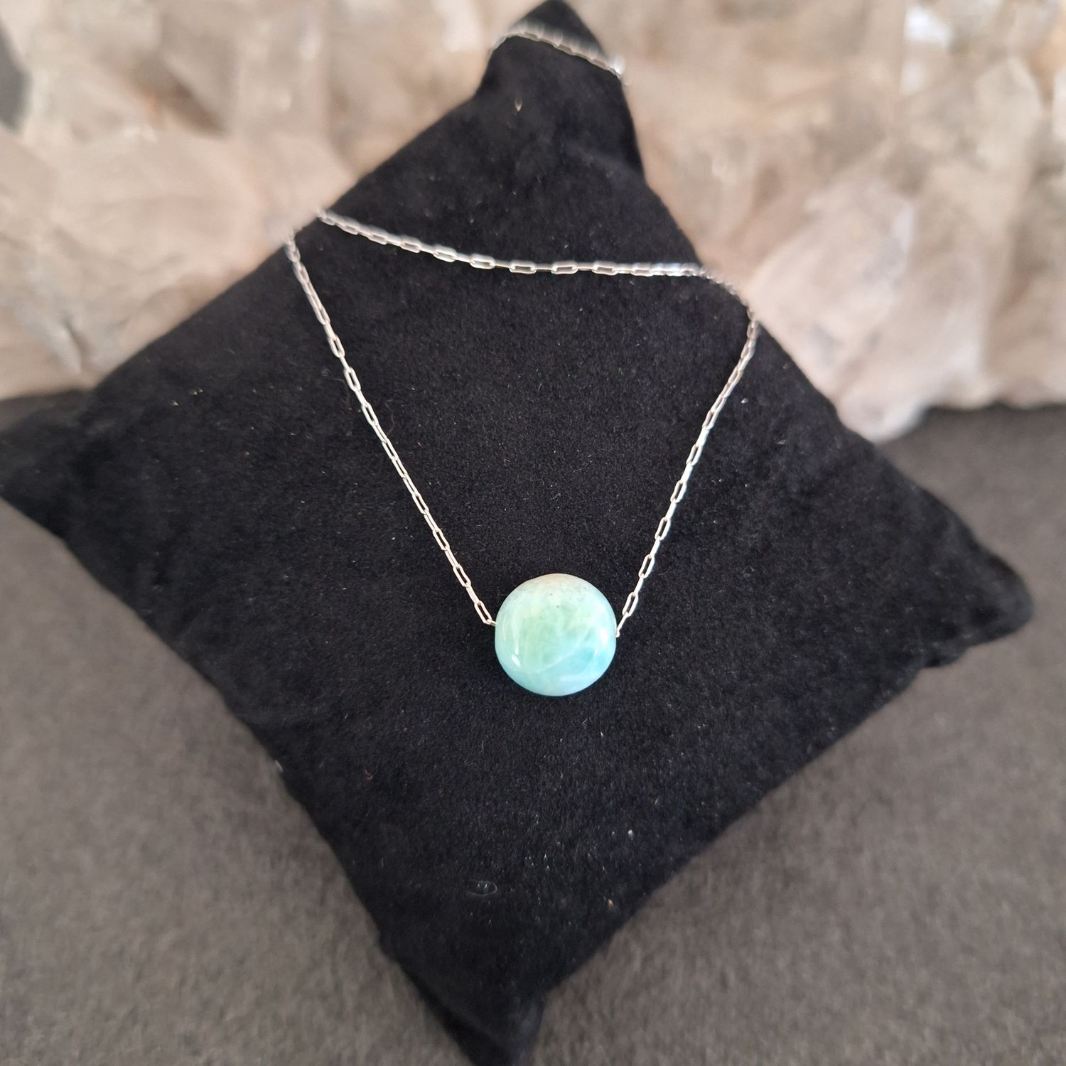 Tour de cou métal très fin avec larimar