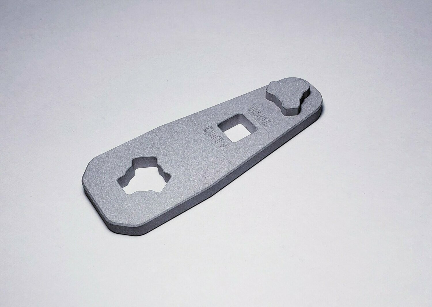 Universal 3 Lug Tool