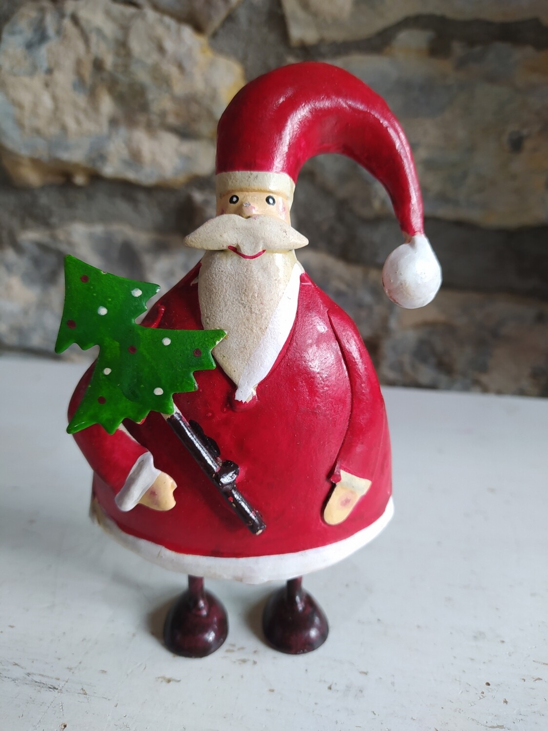 Weihnachtsmann mit baum 13 cm