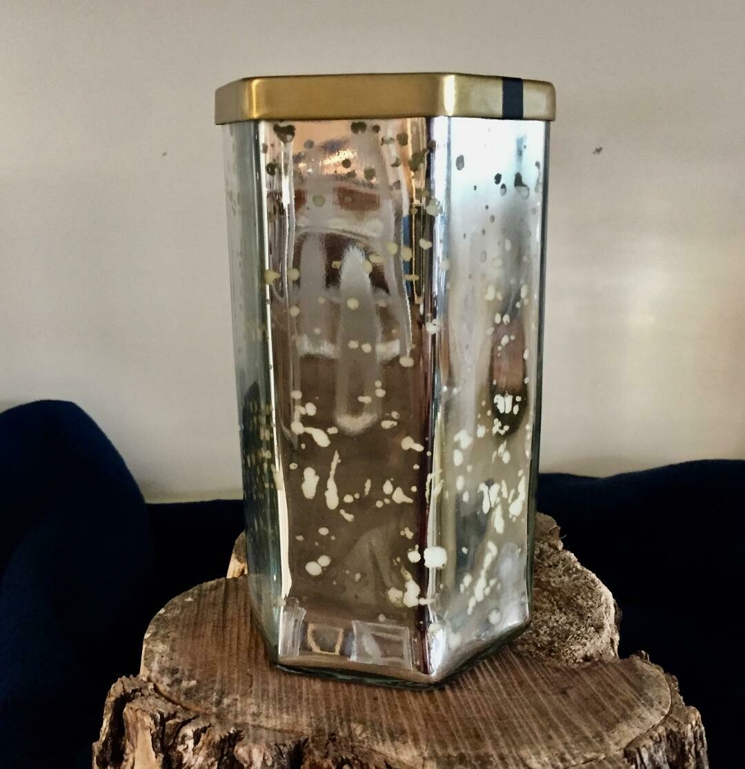 Hex 17 oz. Volcano Candle