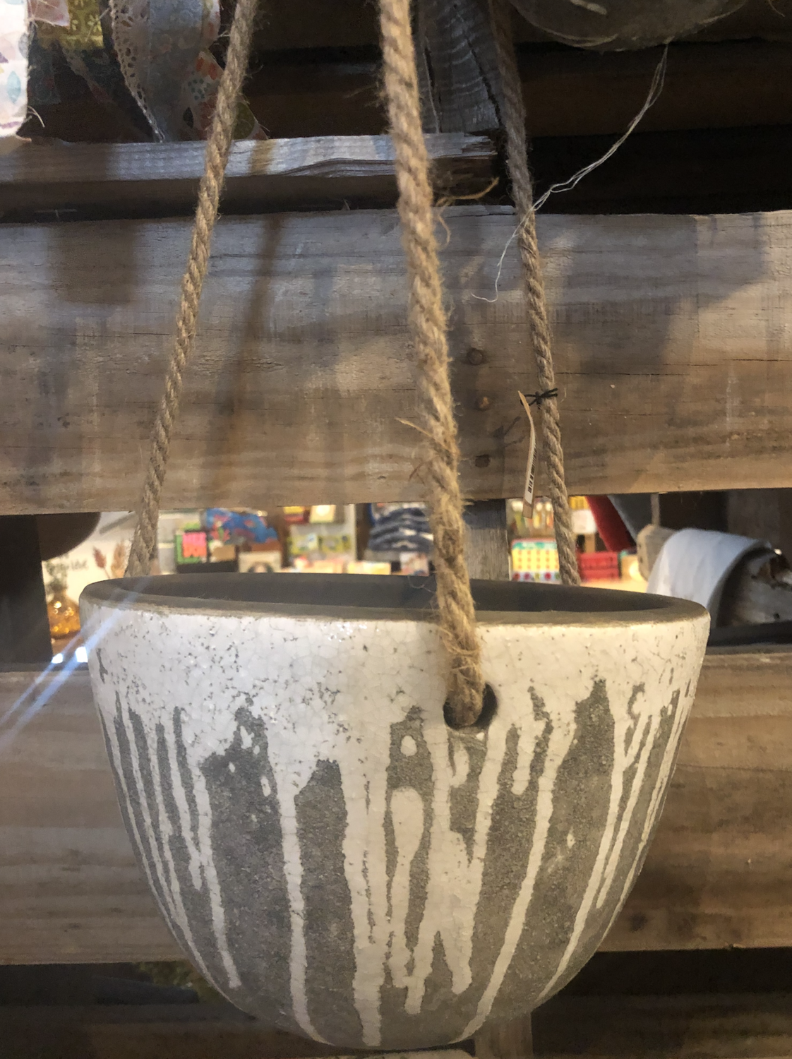 8 1/2 Round Hanging Terra Cotta 