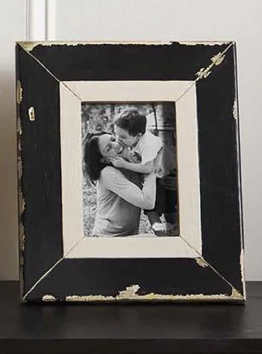 Black and White 5x7 Frame