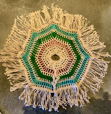 Strings&amp;Things Tree Skirt