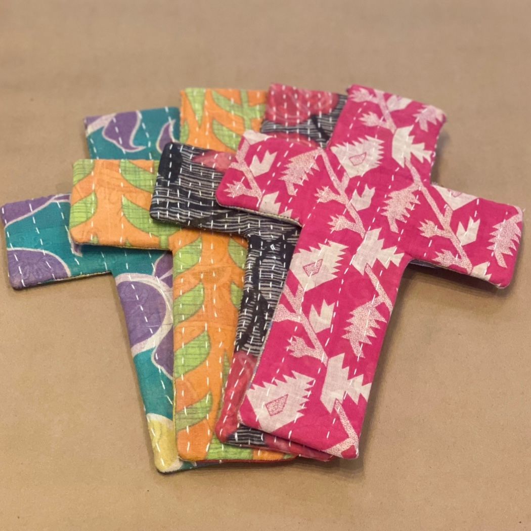 Kantha Cross Medium