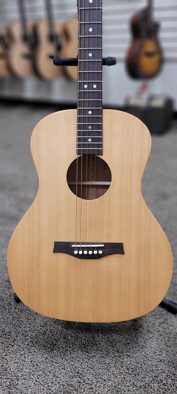 ARCADIA OOO-14SM  SPRUCE MAHOGANY