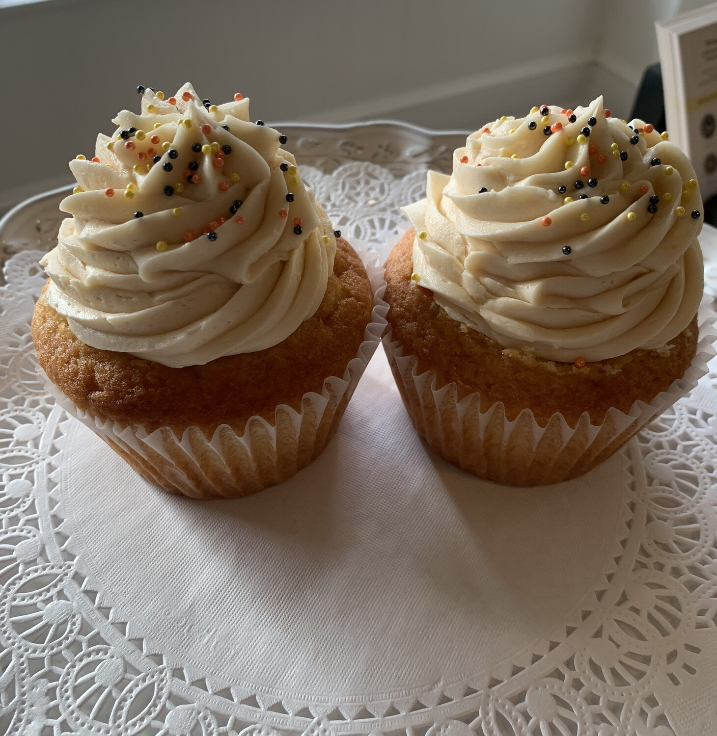 Cupcakes / box of TWO