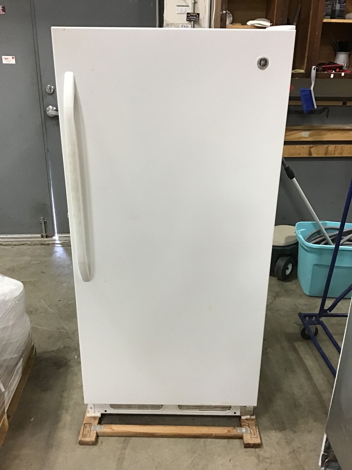 GE Standing Freezer