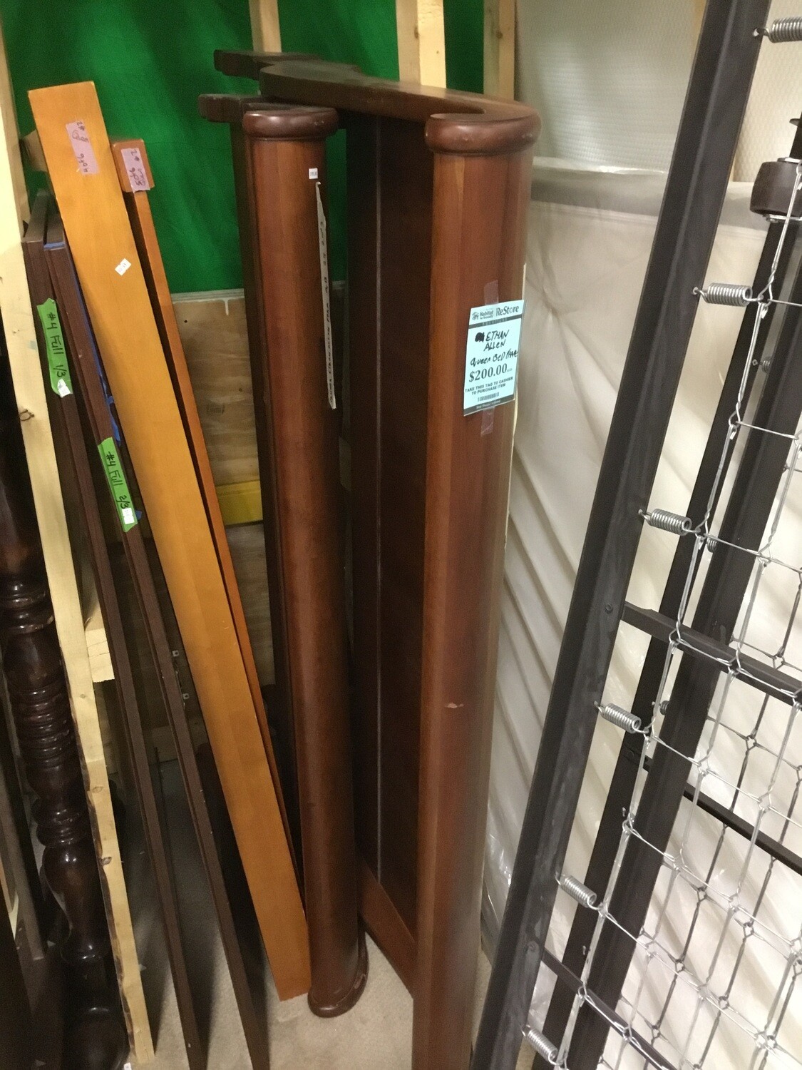 Ethan Allen queen Bedframe