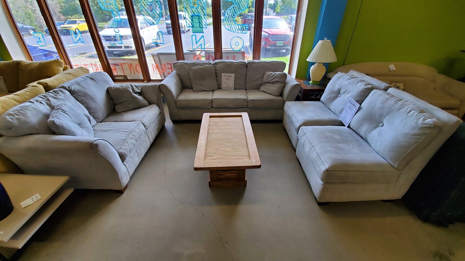 Light Green Furniture Set