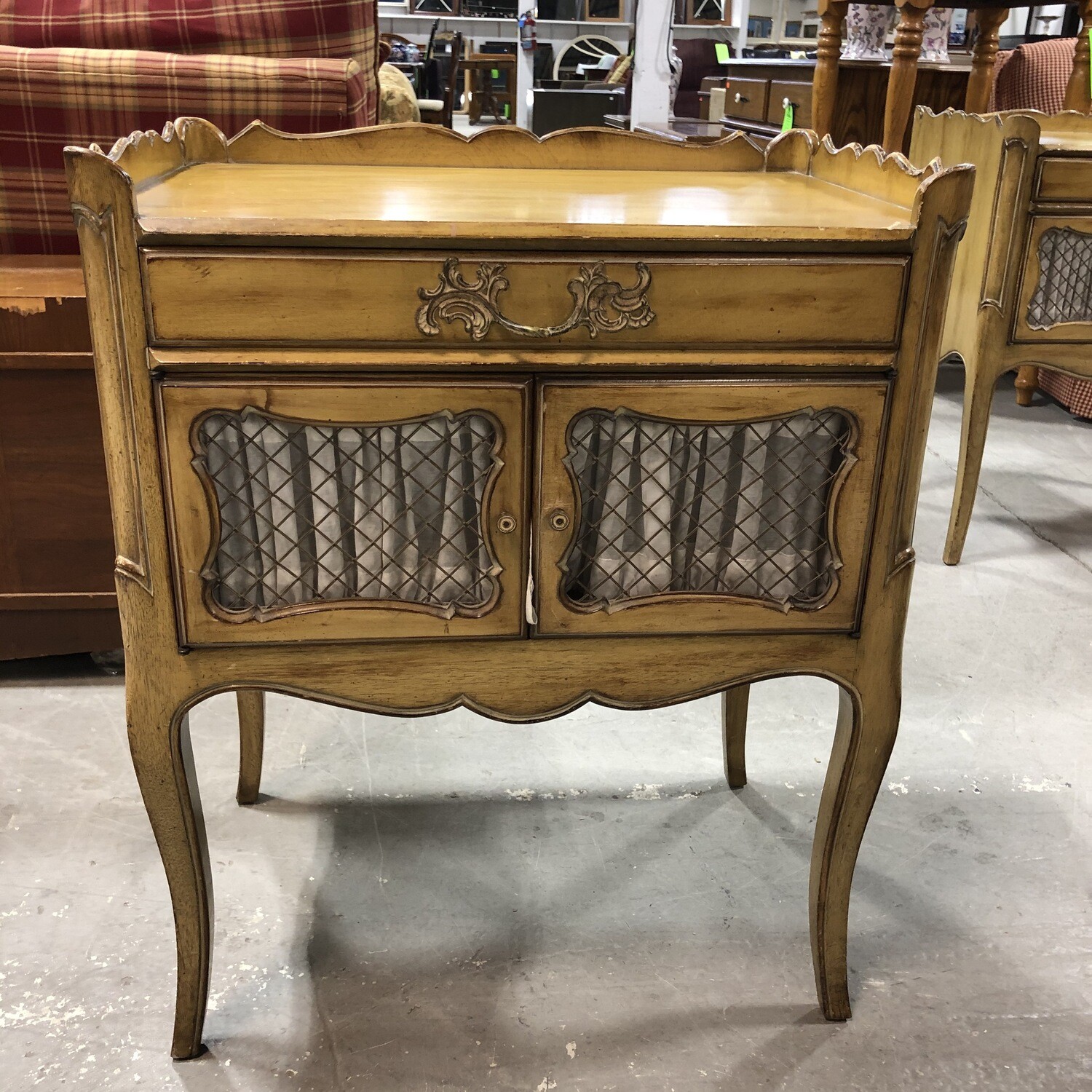 Vintage French Style Solid Wood Nightstand 2