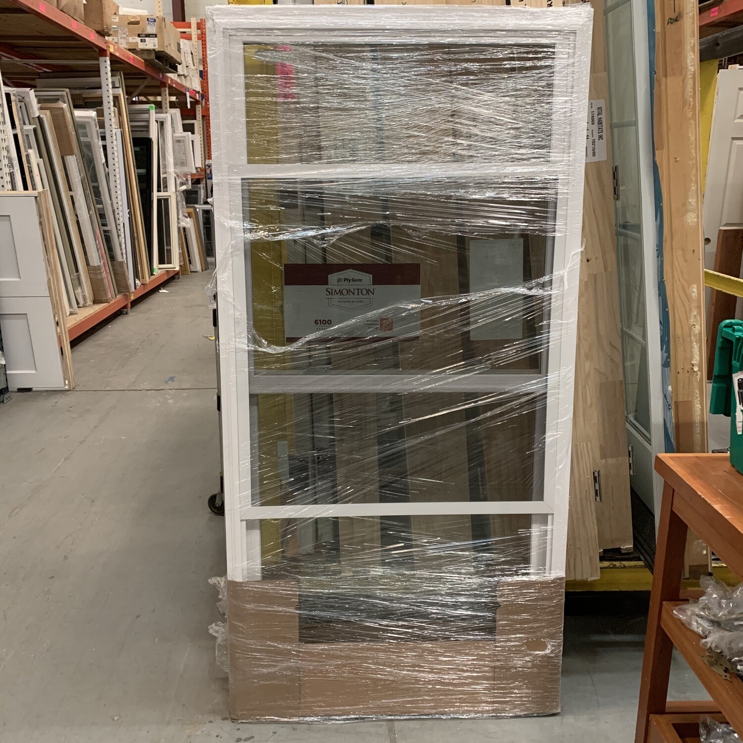 Simonton Double Hung Window 33 3/4" X 68"