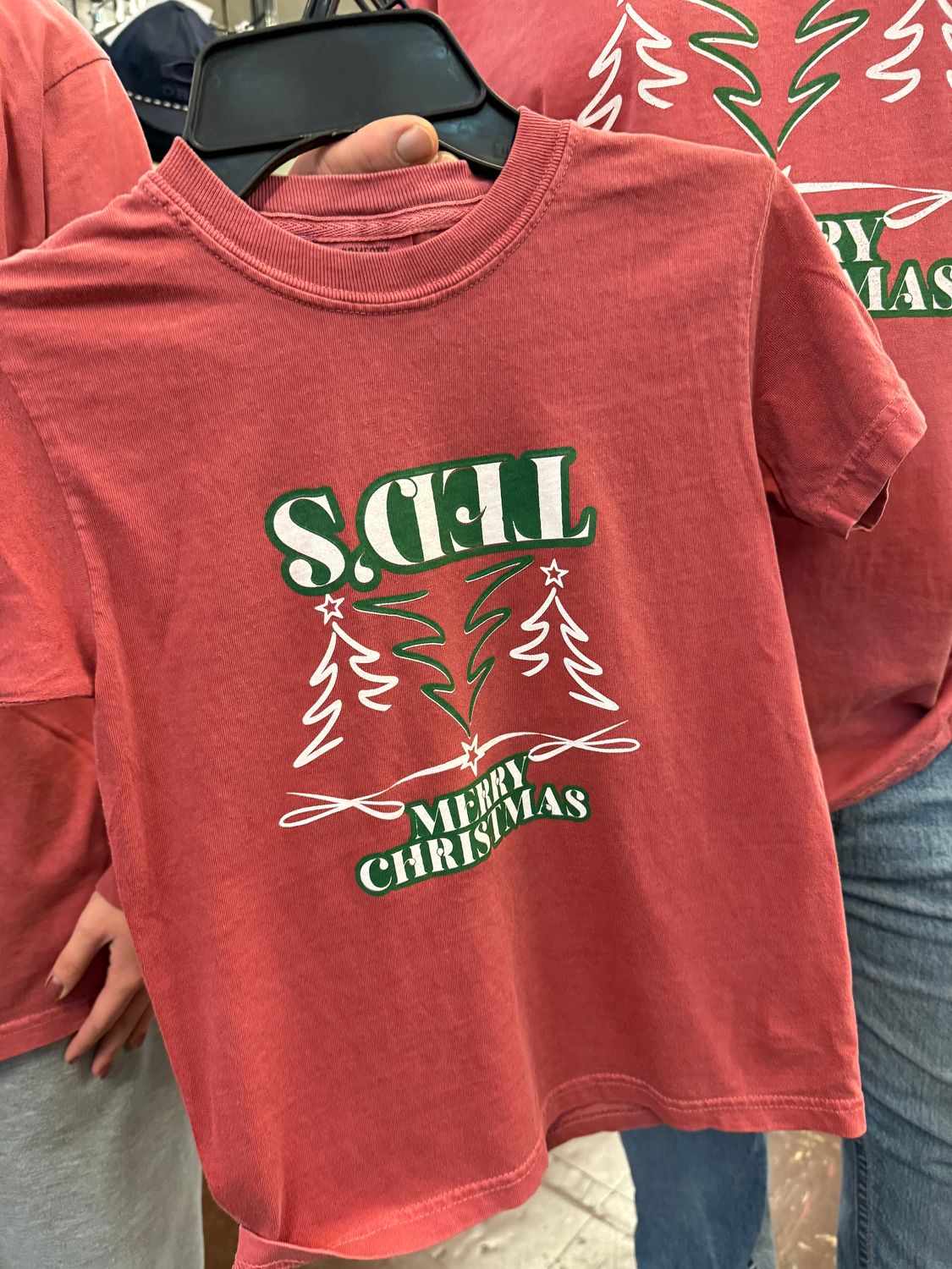 Ted&#39;s Christmas tee 2025 - Youth